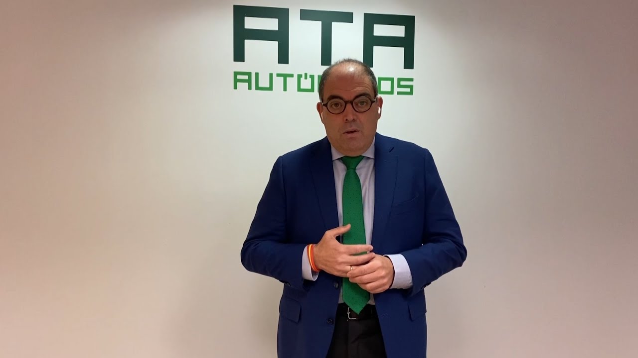 es compatible la baja laboral con el cese de actividad