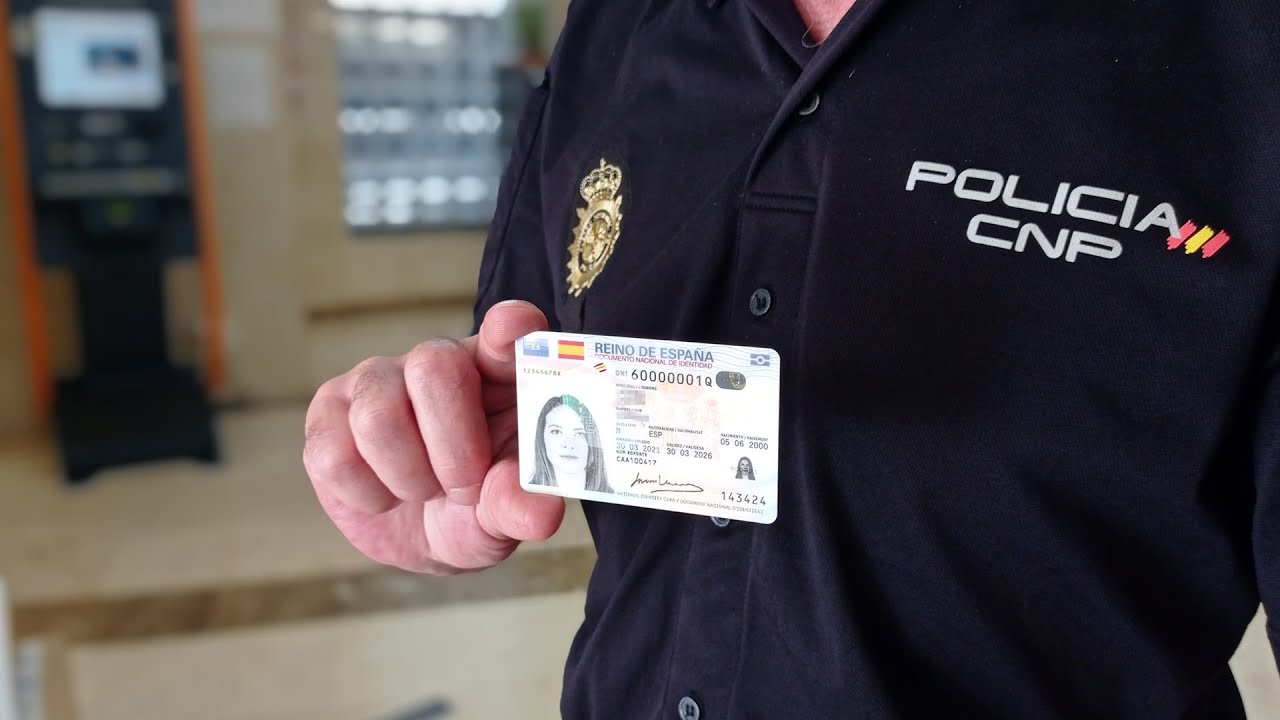 a partir de que edad no se renueva el dni